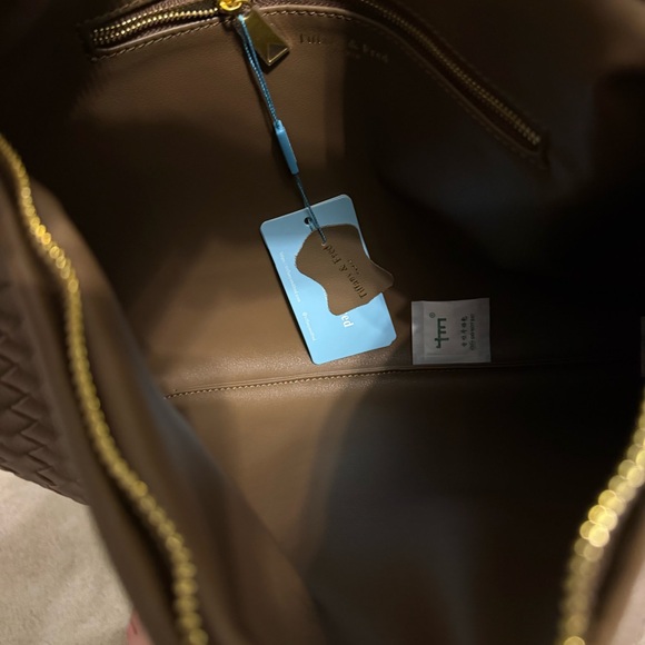 Tiffany & Fred Paris Elegant Brown Woven Tote - Picture 6 of 16